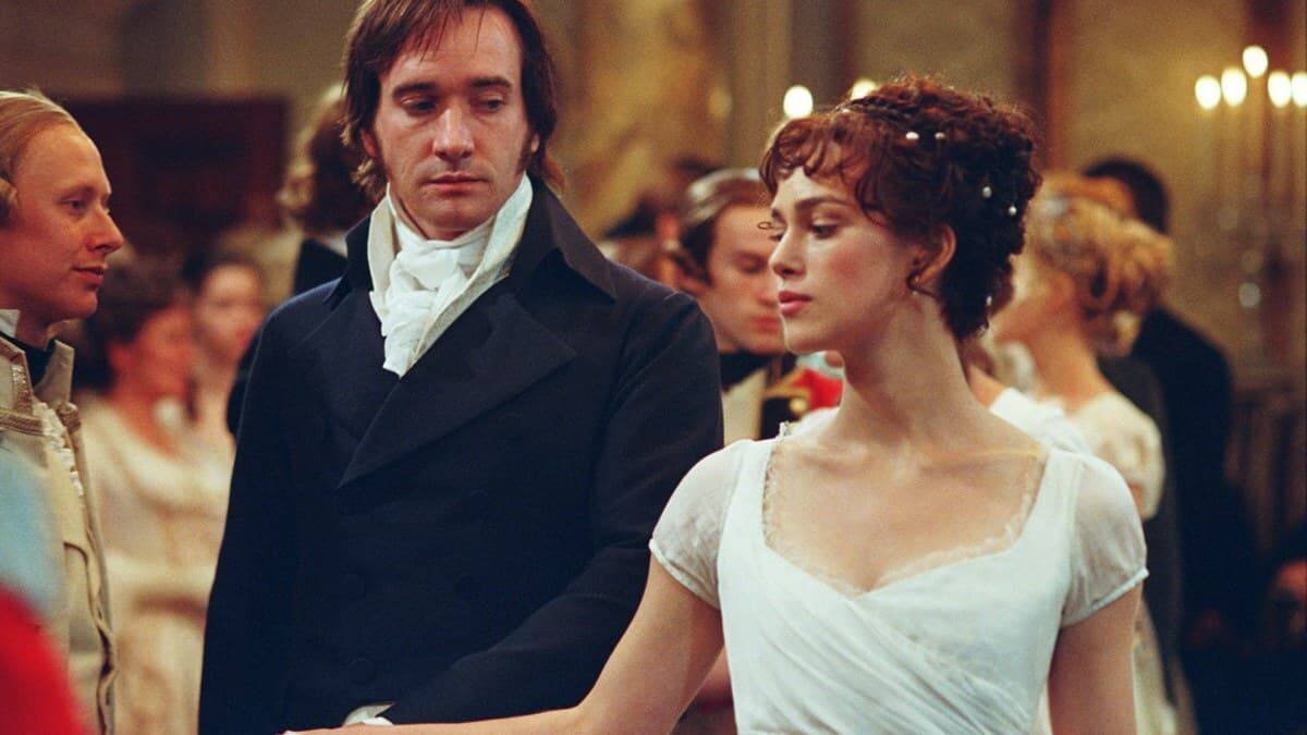 El señor Darcy (Matthew Macfadyen) y Elizabeth Bennet (Keira Knightley), dos de los personajes más celebrados de Jane Austen, en la versión cinematográfica de 'Orgullo y prejuicio' dirigida por Joe Wright en 2005.