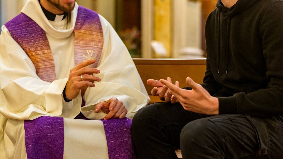 En la Escritura hay pasajes de gran belleza que preparan al penitente para la confesión haciéndole ver las gracias del arrepentimiento, la misericordia y la reparación.