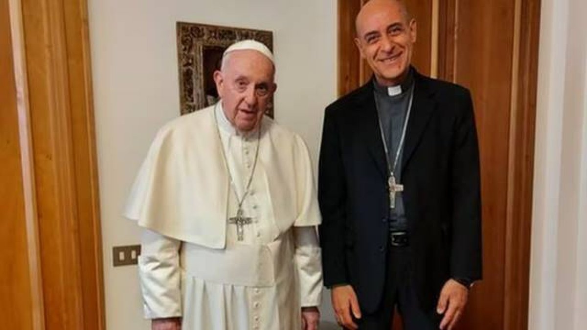 El Papa Francisco respalda con su firma la respuesta del cardenal Fernández al obispo filipino.