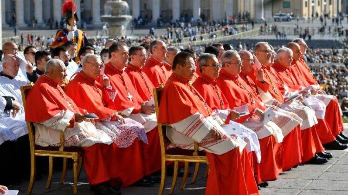 Acudieron al consistorio de este 30 de septiembre en el Vaticano los veinte neocardenales, con excepción del capuchino Fray Luis Pascual Dri, de 96 años.