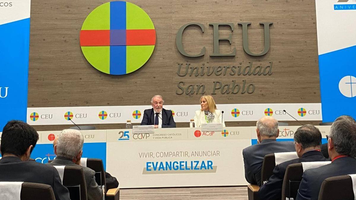 Jaime Mayor Oreja, durante su participación este viernes 17 en el Congreso Católicos y Vida Pública.