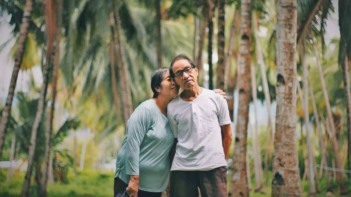 El secreto de la longevidad de un matrimonio reside en el consejo de Kierkegaard: arregla la vida con tu cónyuge como lo haríais si ambos estuvierais en una isla desierta. Foto: Kayyy B / Pexels.