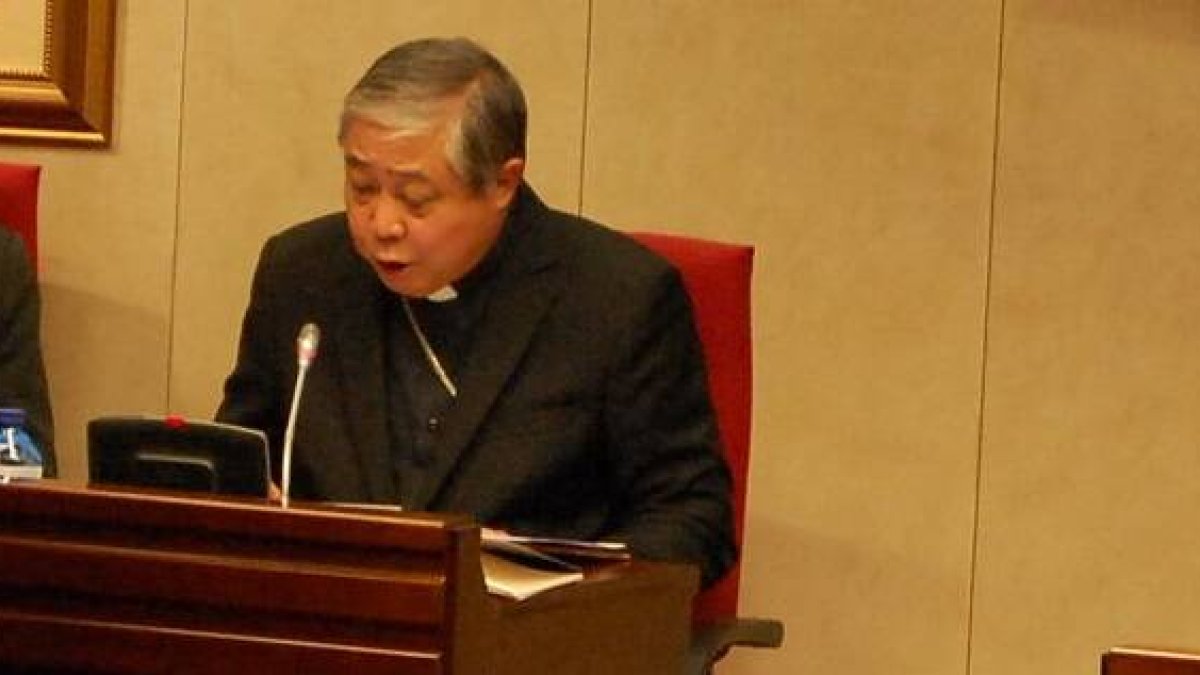 El Nuncio Auza, que casi cumple 4 años en España, hace su análisis ante los obispos