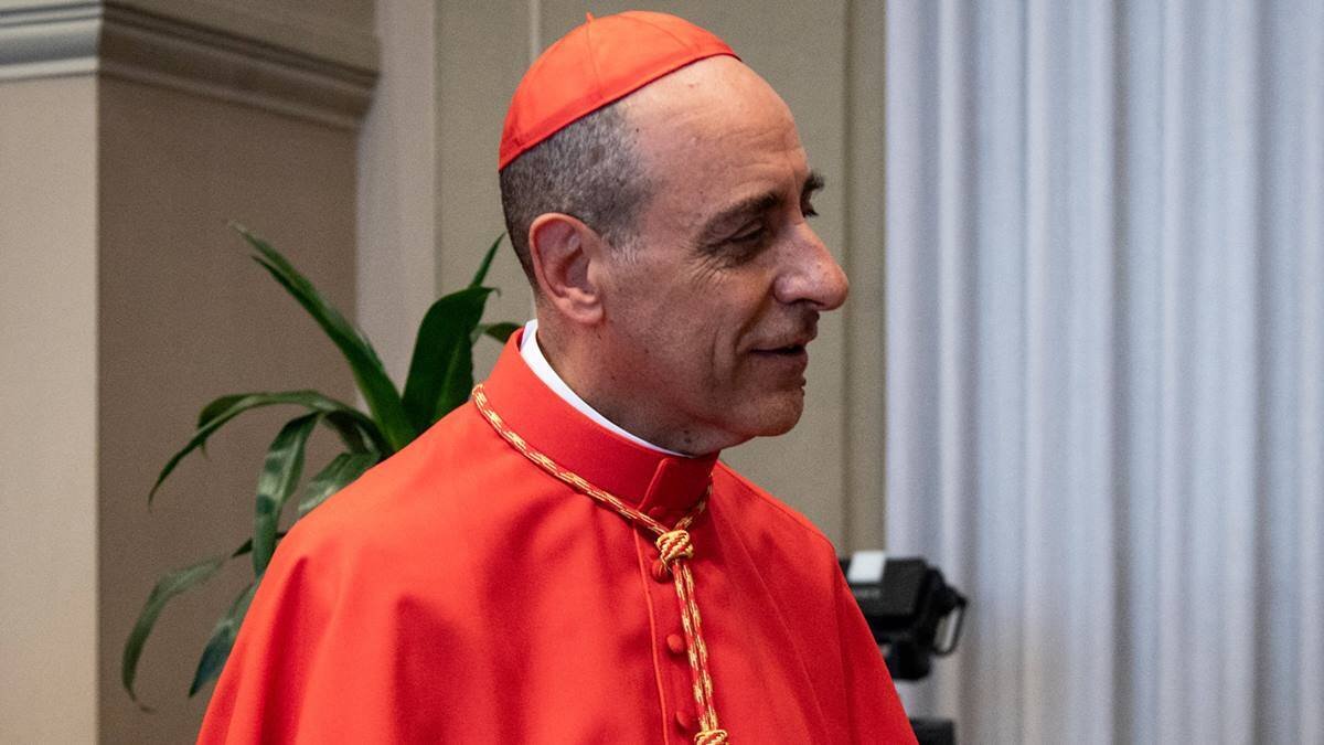 El cardenal Víctor Manuel Fernández está recibiendo muchas consultas en sus primeros meses como prefecto del Dicasterio para la Doctrina de la Fe.