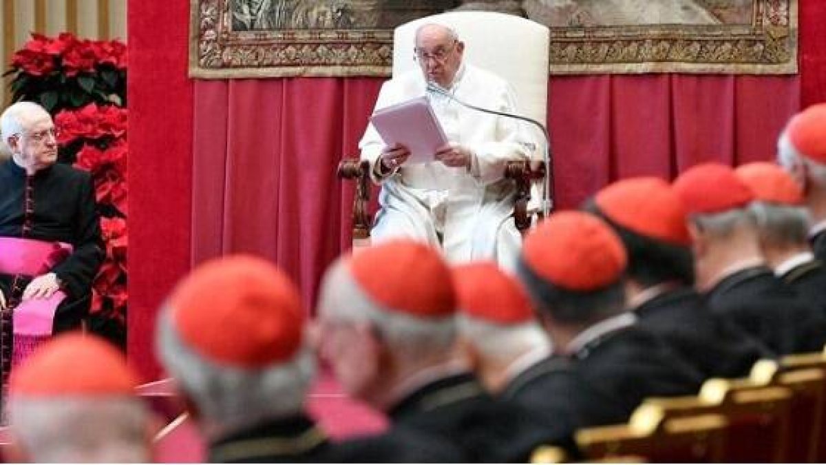 El Papa pide a la Curia antes de la Navidad de 2023 evitar rigideces y escuchar sin pensar que lo saben todo