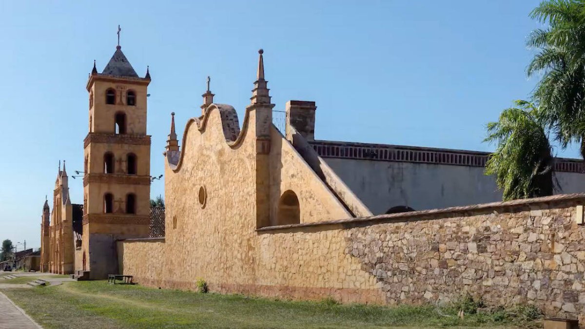 El Camino de los Jesuitas invita a conocer una amplia variedad de elementos religiosos, arquitectónicos, enológicos, culturales, gastronómicos, económicos y naturales.