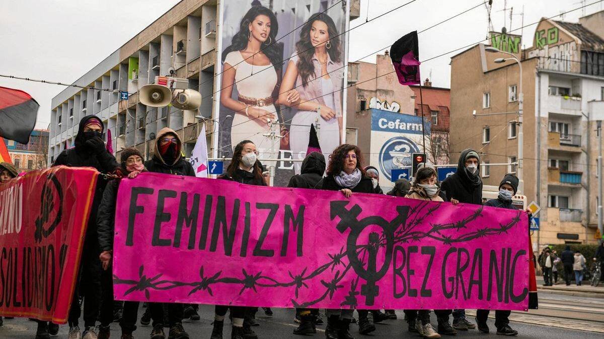 Según la filósofa y experta en feminismo Carrie Gress, la población católica es uno de los mayores caladeros de nuevos adeptos al feminismo: expone qué se difunde en esta doctrina y qué debe ofrecer el católico en respuesta.