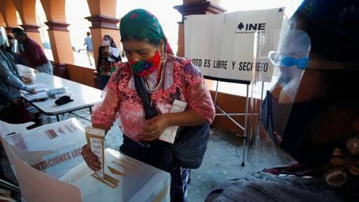 Una escena de las elecciones de 2021 en México