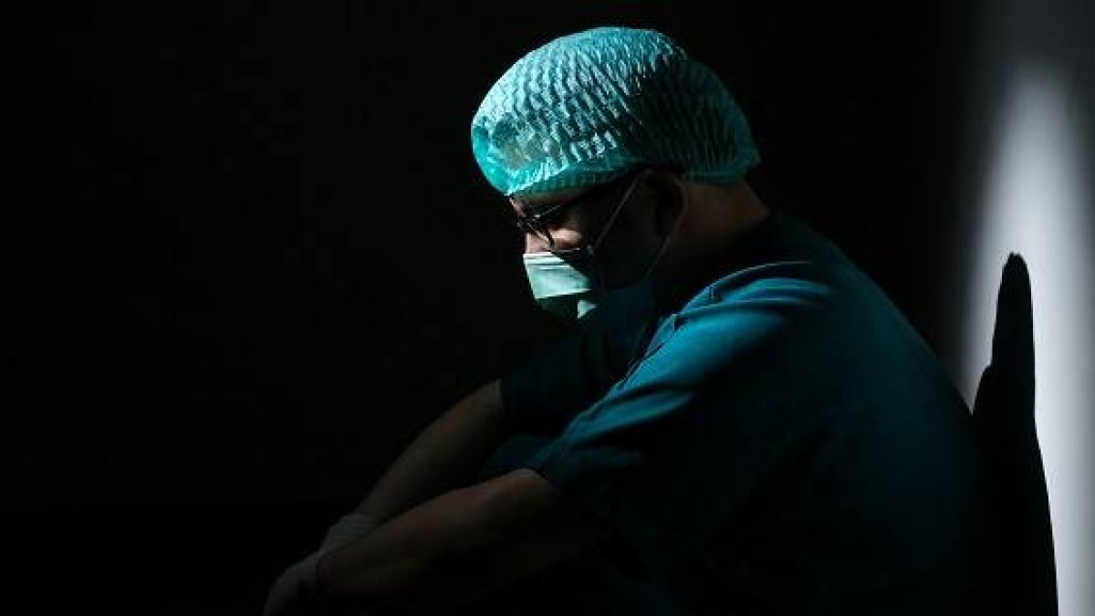 La eutanasia arroja sombras en la profesión médica... foto de Mulyadi en Unsplash