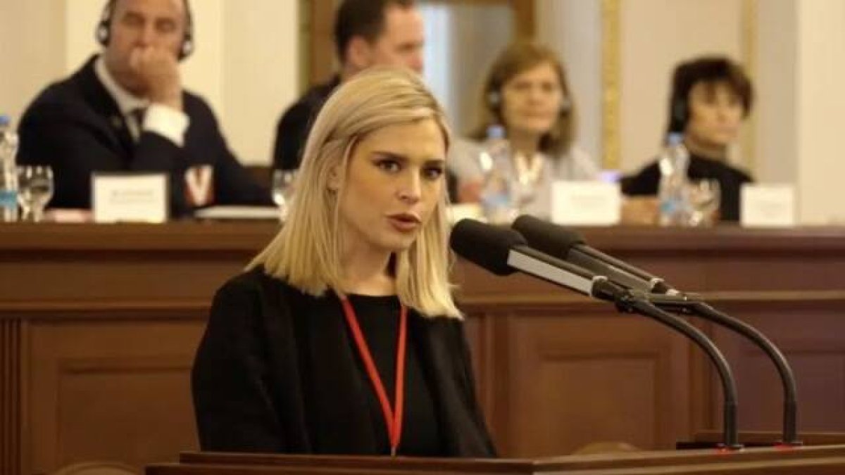 A sus 31 años, Olivia Maurel se ha comprometido a combatir los vientres de alquiler y la gestación subrogada tras sufrir sus consecuencias.