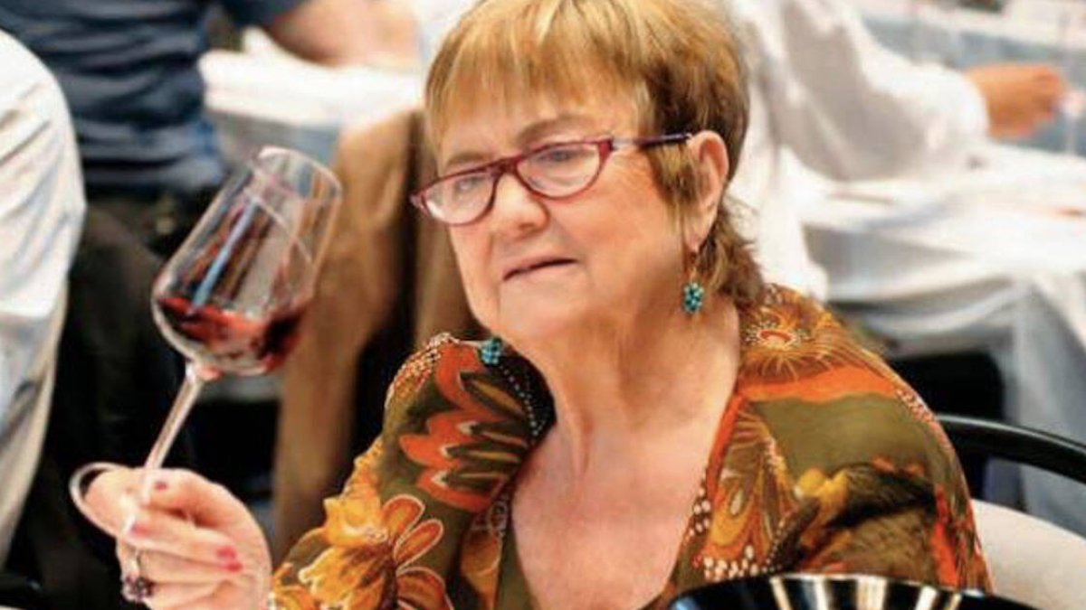 Isabel Mijares, en 1985, fue la primera en formar parte de la Real Academia de Gastronomía como experta en viticultura.