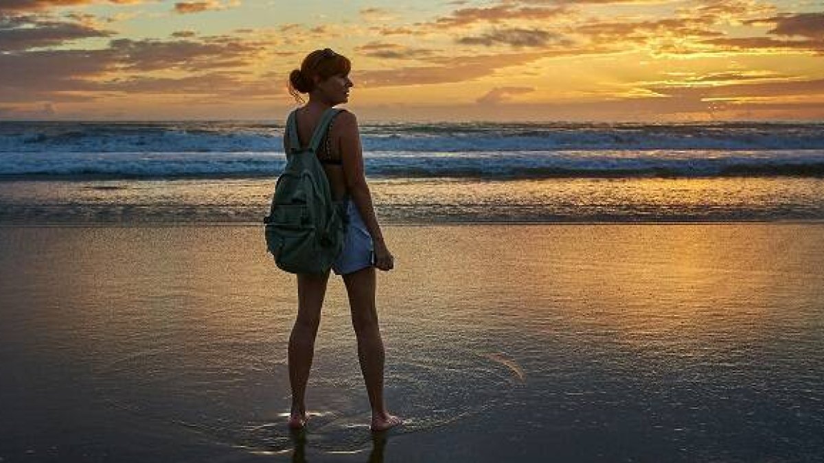 El mar y la puesta de sol en Conil de la Frontera, foto de Vidar Nordli Mathisen en Unsplash