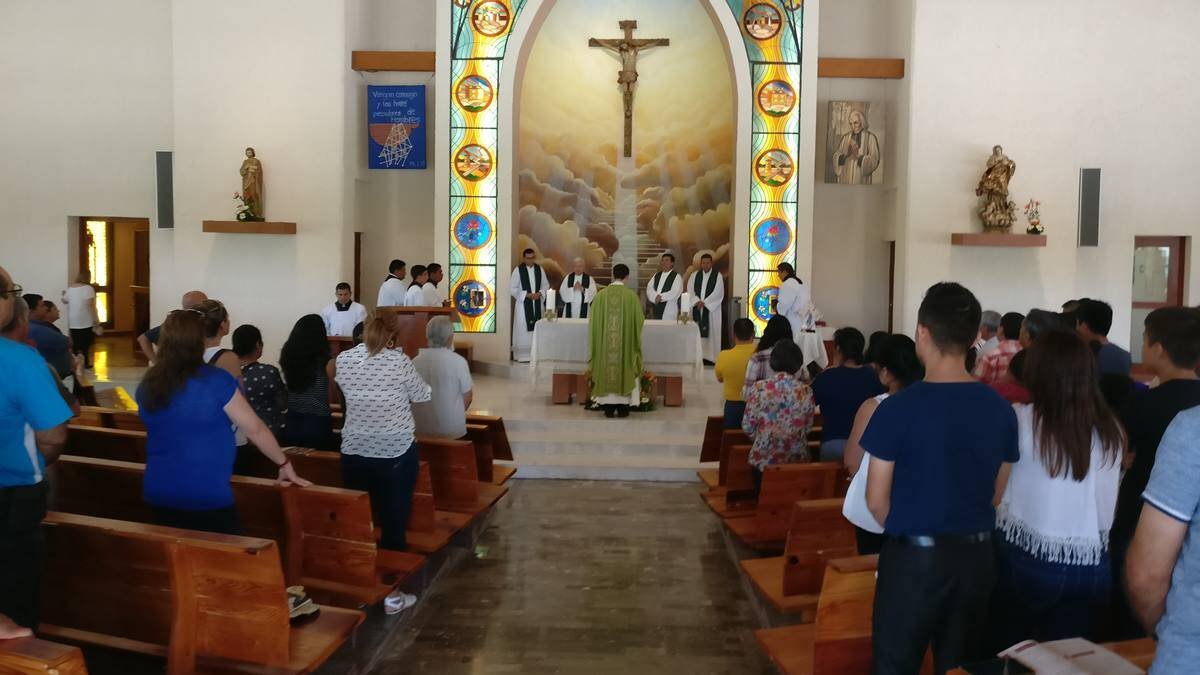El buen orden del culto es una obligación que los fieles pueden exigirle a los sacerdotes y obispos. Foto (contextual): Édgar Lara / Cathopic.