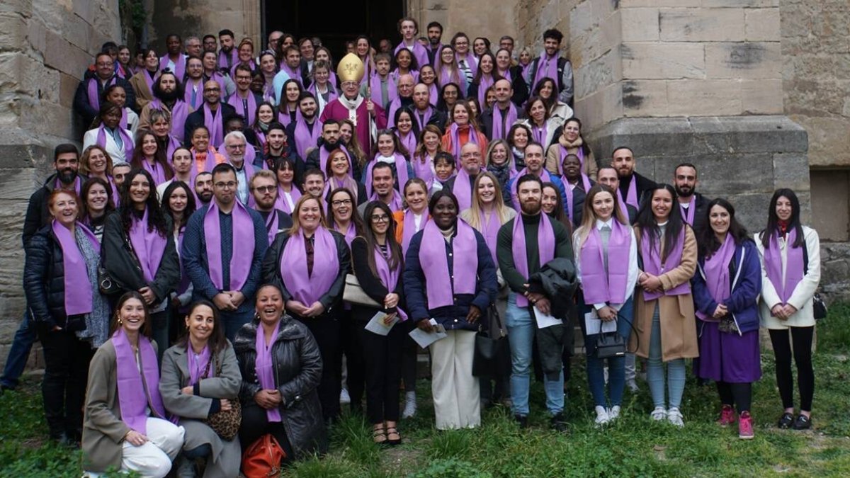 124 adultos de Montpellier, la mayoría jóvenes, en la celebración de la Llamada Decisiva y la Inscripción de los Nombres de los catecúmenos adultos.