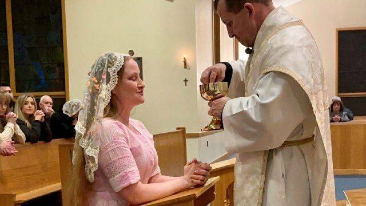 Bree Solstad dio un viraje radical a su vida, no solo en lo  moral, sino también en lo religioso, al descubrir el catolicismo y dejar atrás su formación inicial protestante.