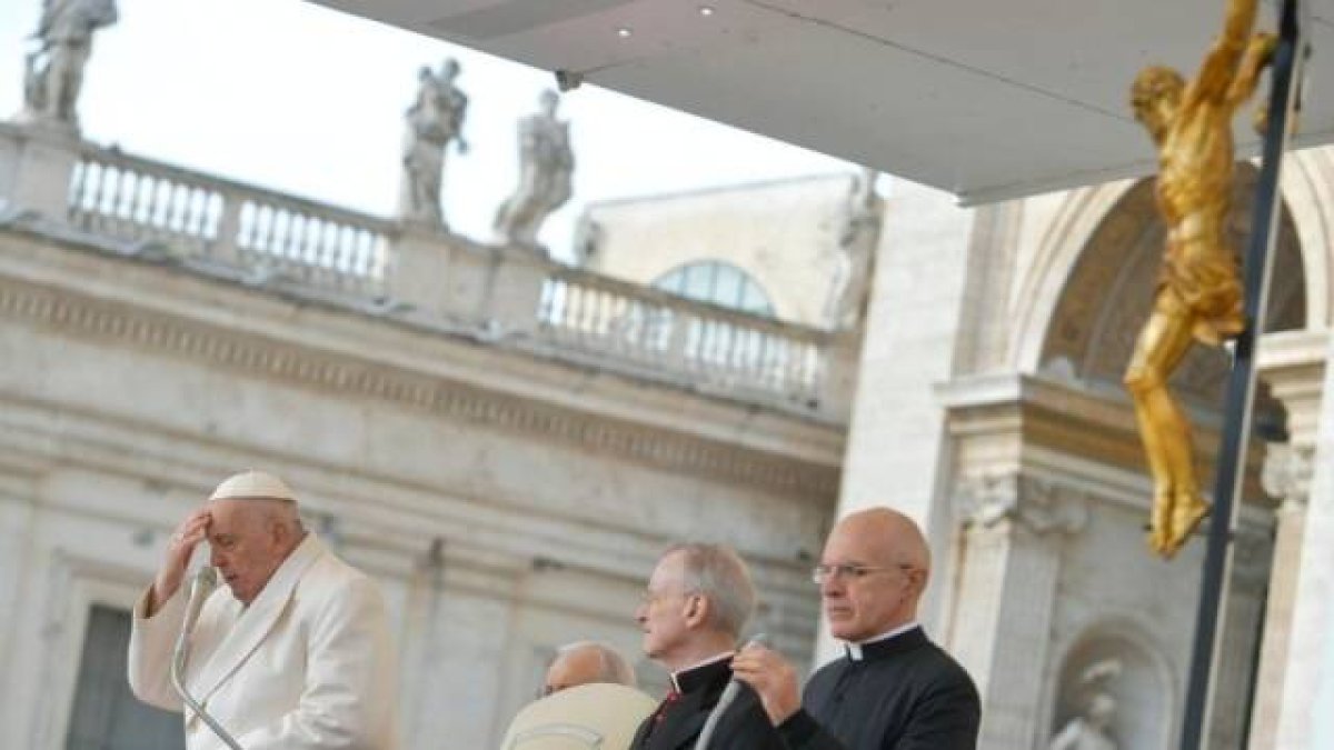 El colaborador de Francisco, Pierluigi Giroli, leyó la catequesis del Papa en la audiencia de este miércoles 13, día en que se cumplen 11 años de pontificado.