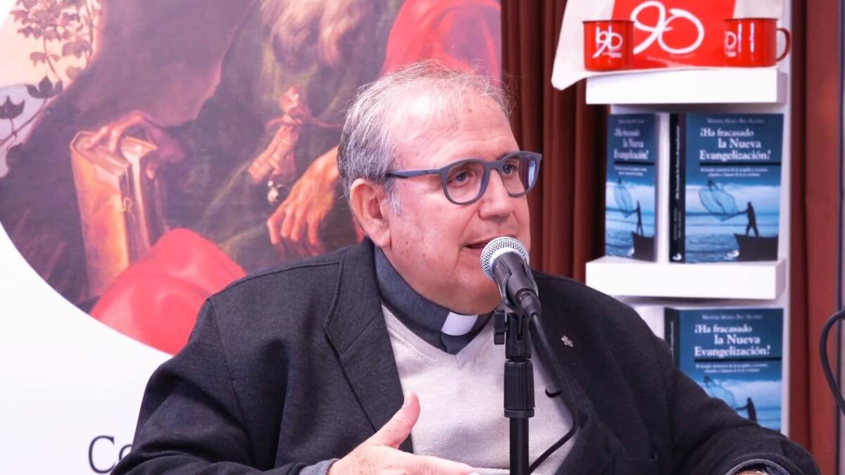 El sacerdote Manuel María Bru publica 