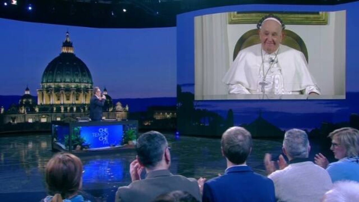 Entrevista al Papa en la RAI: dos viajes, oposición a «Fiducia»... y la única vez que negó el perdón