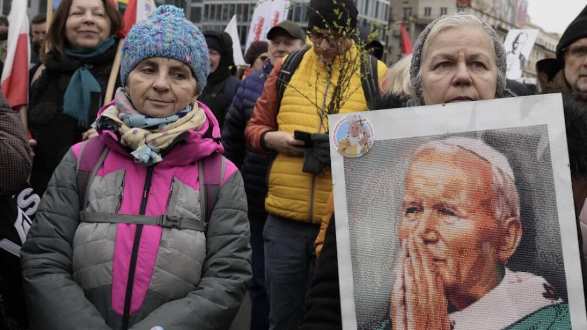 Será en los primeros meses del año 1940, cuando apenas había comenzado la II Guerra Mundial y la ocupación de Polonia, cuando Karol Wojtyła compone su drama teatral 