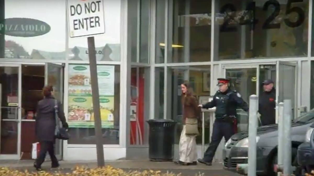 Mary Wagner, la célebre activista provida canadiense, detenida el 8 de noviembre de 2011 por rezar ante un abortorio de Toronto. Ha sido arrestada en numerosas ocasiones y ha llegado a estar en la cárcel por ello.