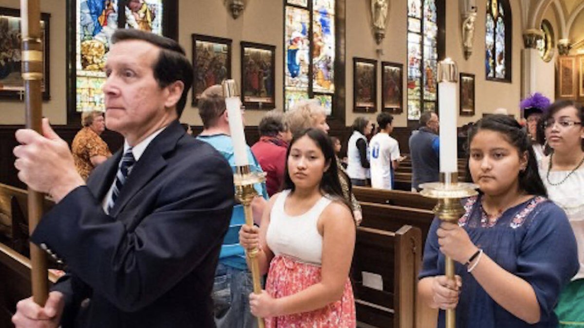 Uno de cada 3 católicos en EEUU tiene un título universitario