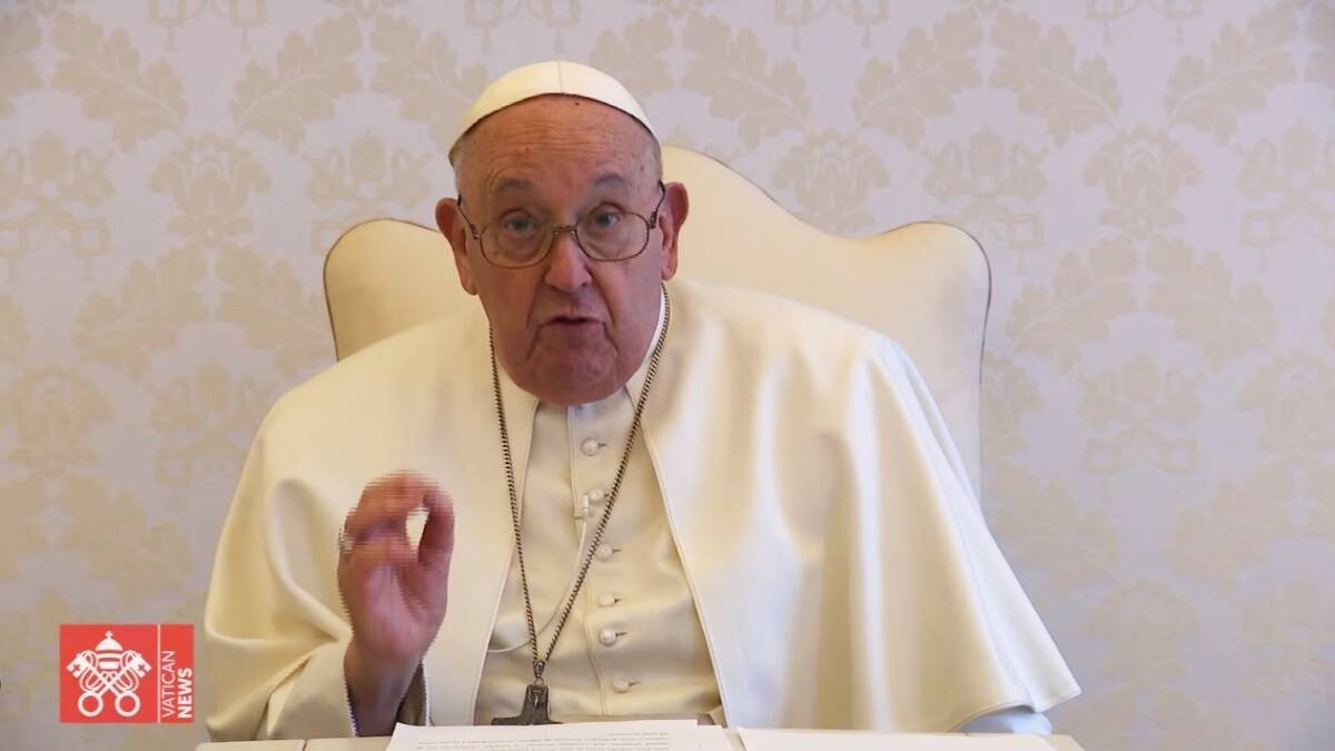 En un video mensaje a los cofrades de Mérida en España, Francisco los invita a vivir la Semana Santa con la ternura de Dios: `Es una proclamación de nuestra salvación´.