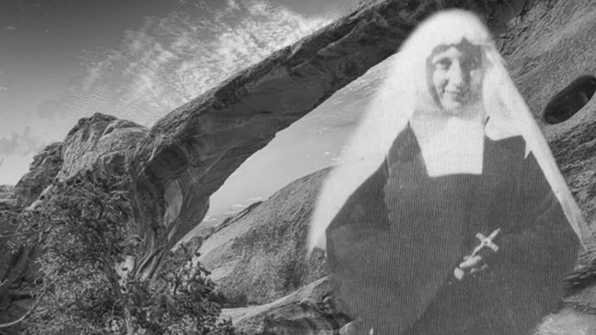 Por vocación explícita y decisión propia, y con la autorización de Pío XII, Sor Nazarena Crotta estuvo 45 años encerrada en su celda, en un monasterio camaldulense romano. Fue su desierto personal, que evoca este montaje.