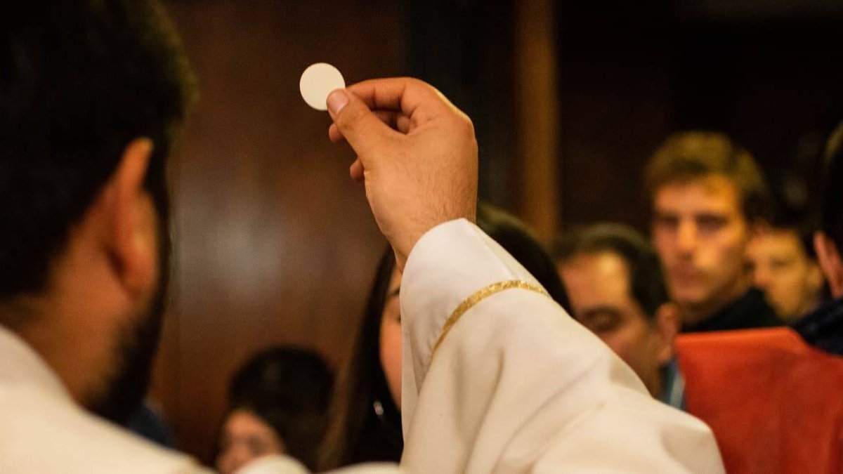 Recibir a Cristo a través de la comunión es una gracia incomparable para el católico / Foto: Pobbi Menne (Cathopic)