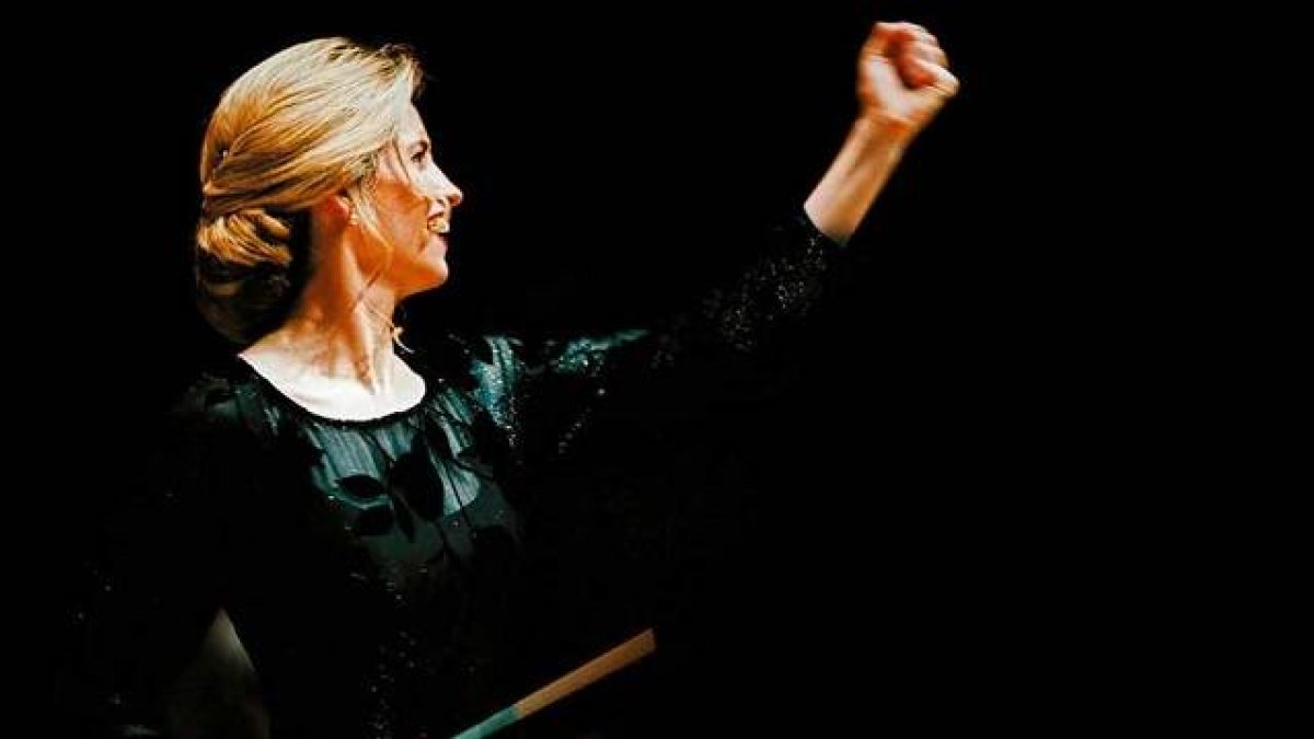 Inma Shara, directora de orquesta, sigue apoyándose en la música y la fe, también al perder seres queridos