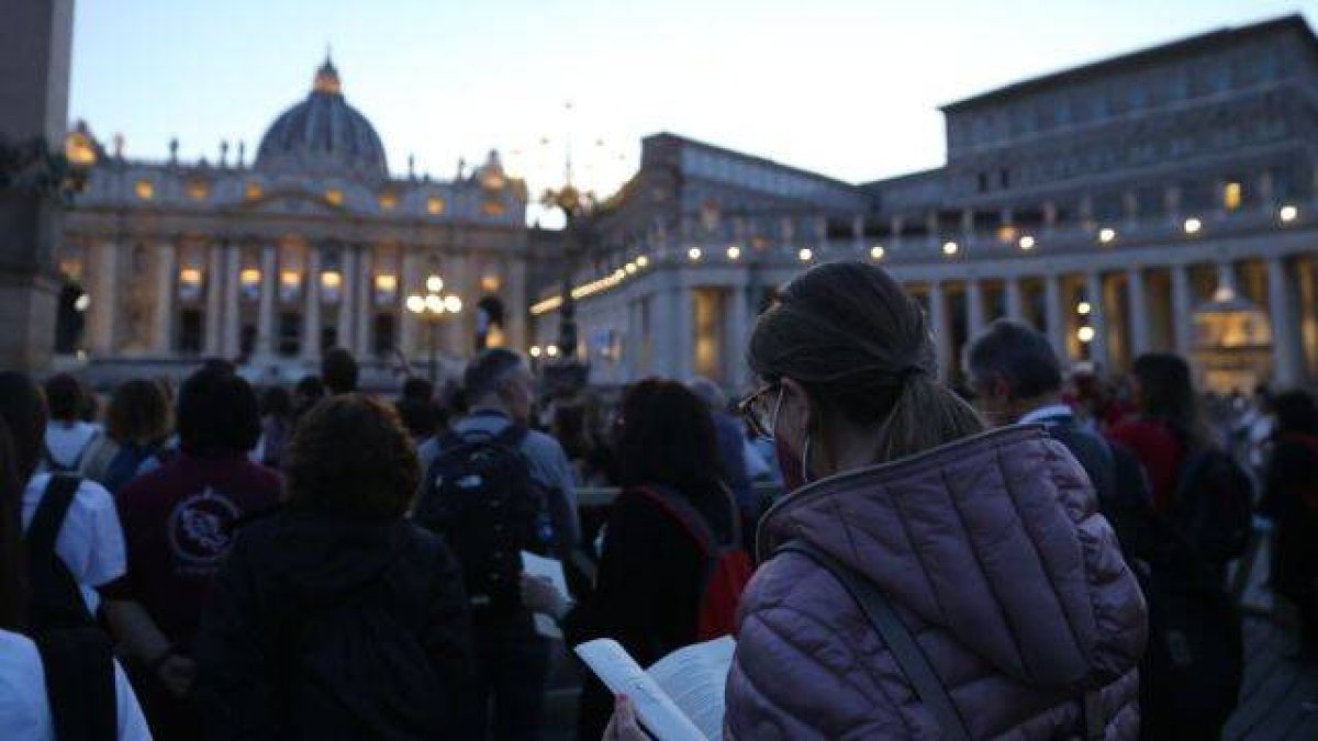 Cuatro alejados de la Iglesia relatan su momento de ruptura... y sus razones para regresar.