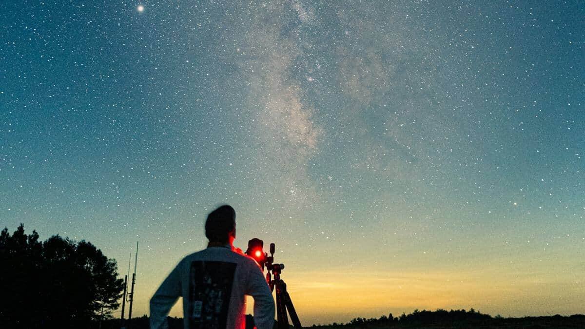 En los confines del Universo se encuentran las claves de su origen en el Big Bang. Foto: Kazuend / Unsplash.