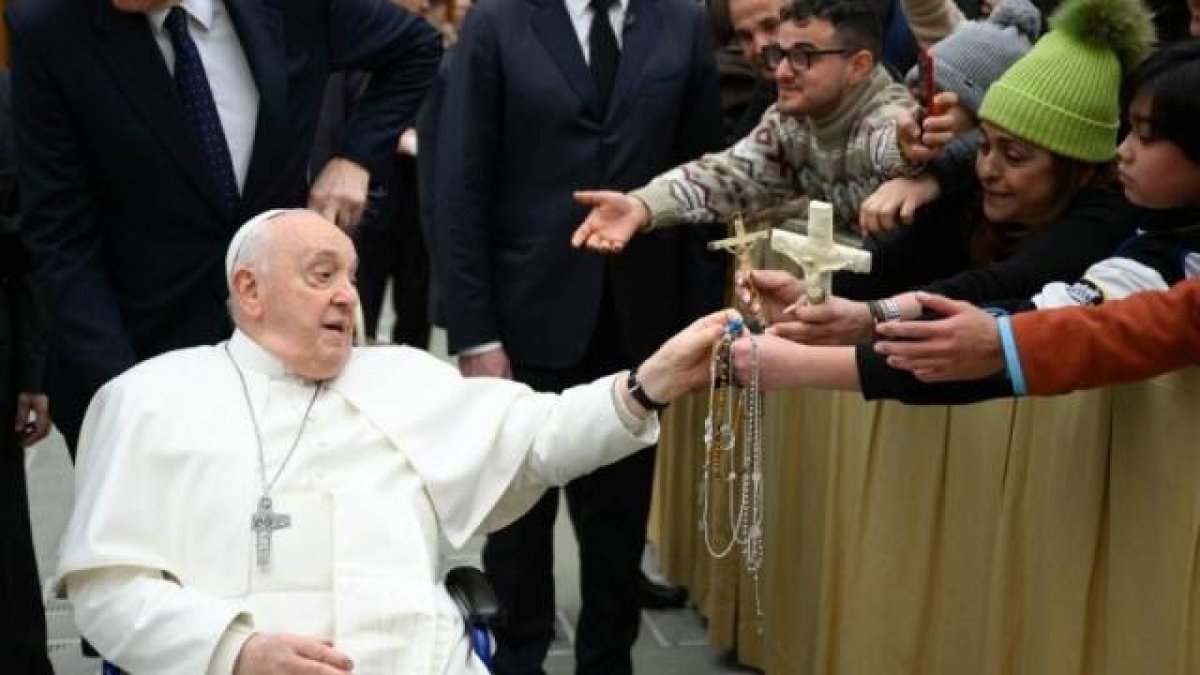 La avaricia, dijo el Papa en su catequesis, `es una enfermedad del corazón, no de la cartera, y no tiene nada que ver con el saldo de la cuenta corriente´.