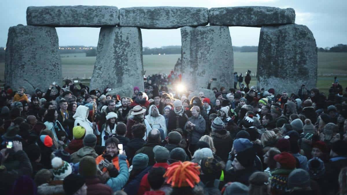 El monumento megalítico de Stonehenge, en el sur de Inglaterra: no solo un destino turístico, sino un lugar habitual de culto druídico. Foto: Dyana Wing So / Unsplash.