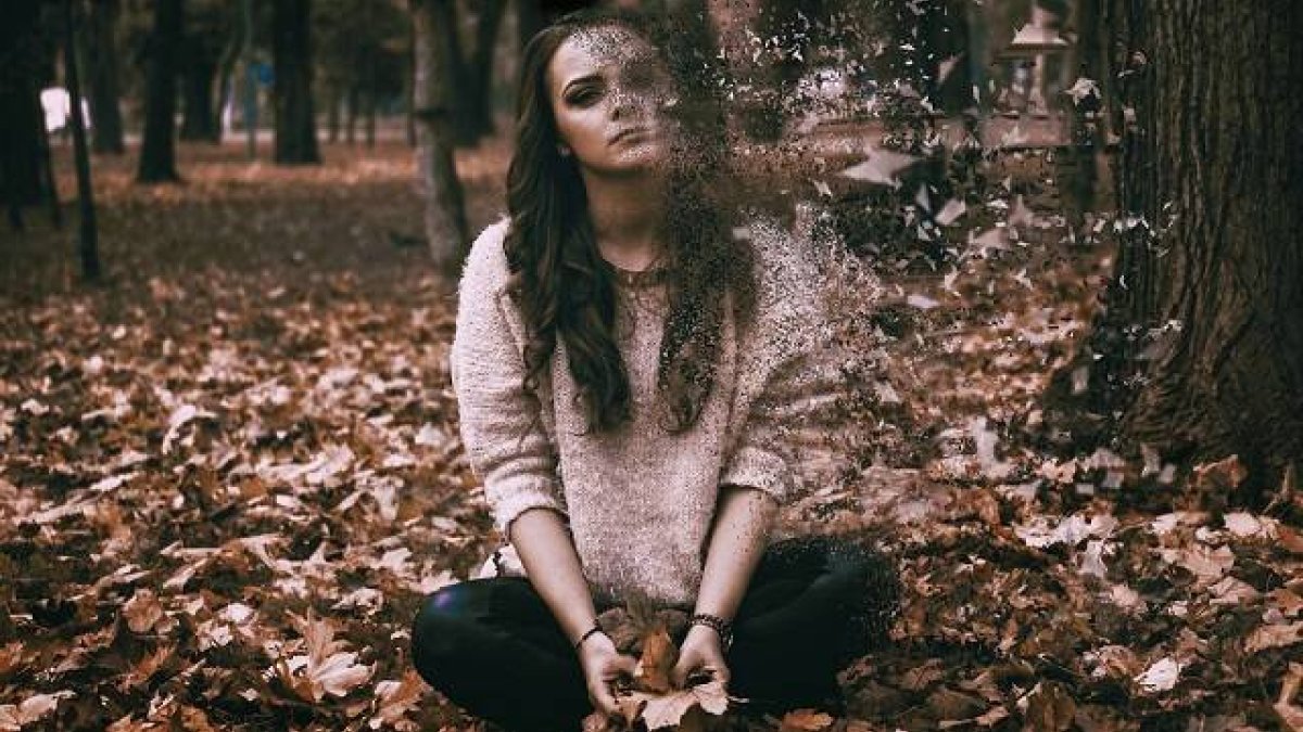 Una joven que se deshace... la ideología trans, como las drogas y las sectas, se aprovechan de la identidad vulnerable de los adolescentes