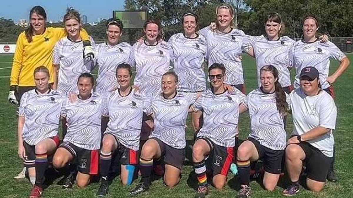 El Flying Bats presume de ser el equipo LGTB más importante. Incluye varios trans y al jugar en competición femenina está arrasando a sus rivales. / Facebook: Pride Australia