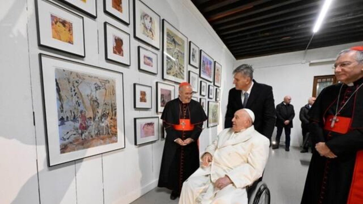 El Papa Francisco visitó a los artistas de la Bienal en su viaje a Venecia / Foto: Vatican Media.