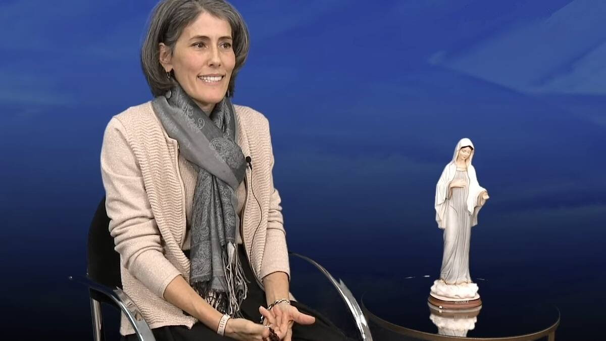 Raquel buscó llenar su vacío en lo que consideraba inocentes prácticas de la nueva era: pronto supo que solo en Dios podría hallas la paz.