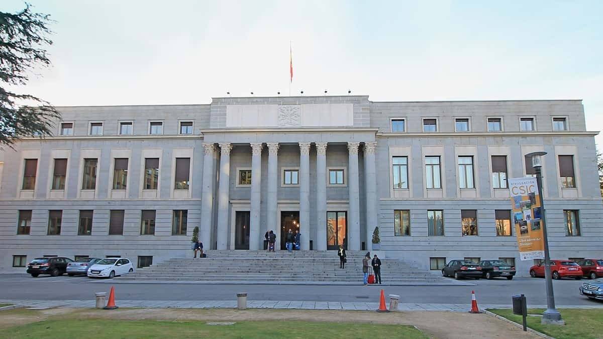 Edificio central del CSIC, en la calle Serrano, 117 de Madrid, donde fue fundado en 1939, recién concluida la Guerra Civil. Foto: Wikipedia.
