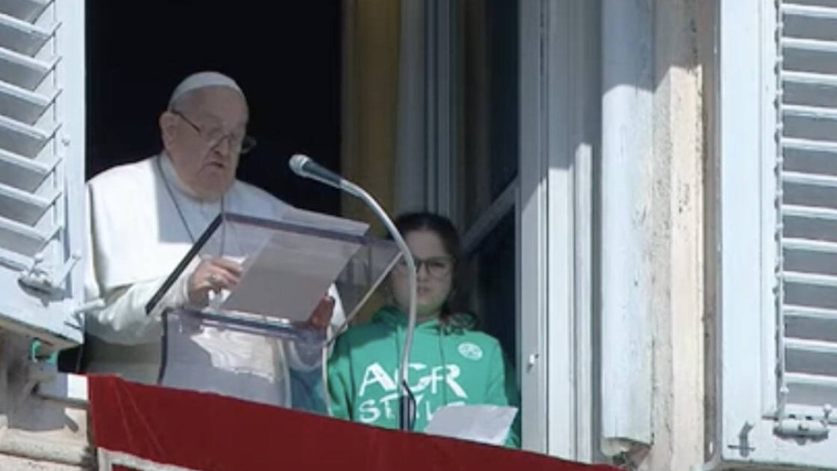 Francisco ha basado su reflexión de hoy en el Evangelio según San Marcos, que presenta a Jesús liberando a una persona poseída por un 