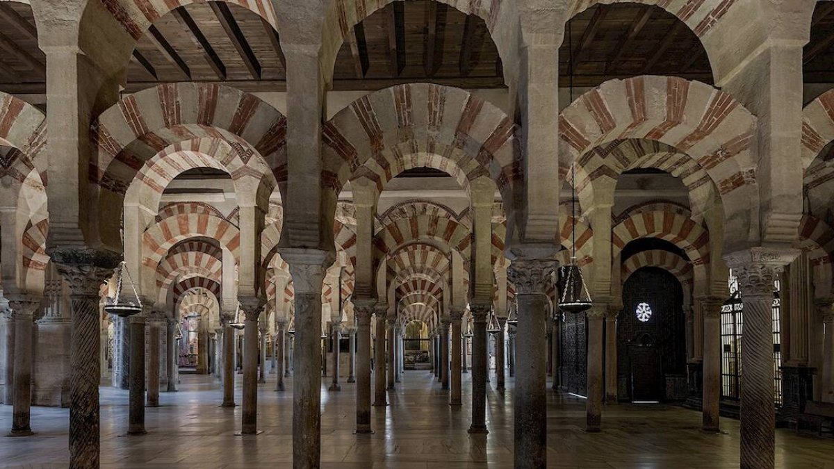 La visita nocturna del templo 
