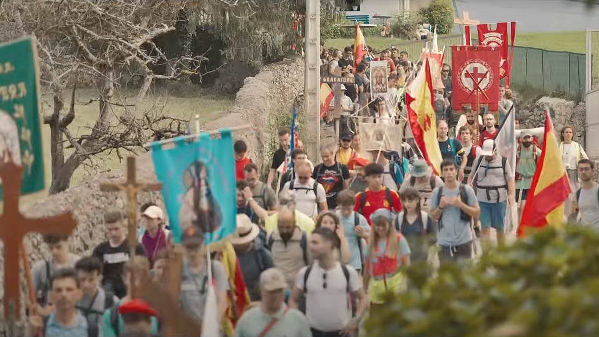 Covadonga vuelve a convertirse en destino de peregrinación joven para una nueva reconquista. Foto: Peregrinación de Nuestra Señora de la Cristiandad 2024.