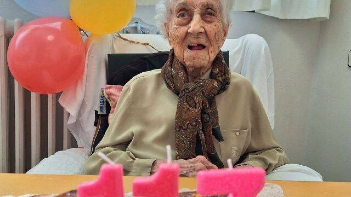 María Branyas, en la imagen celebrando su 117 cumpleaños, falleció este 20 de agosto.