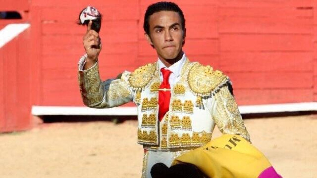 El torero José Ruiz Muñoz ofrece su testimonio de fe, superación y entrega a su esposa Ana, en coma desde hace meses tras complicaciones en su embarazo.
