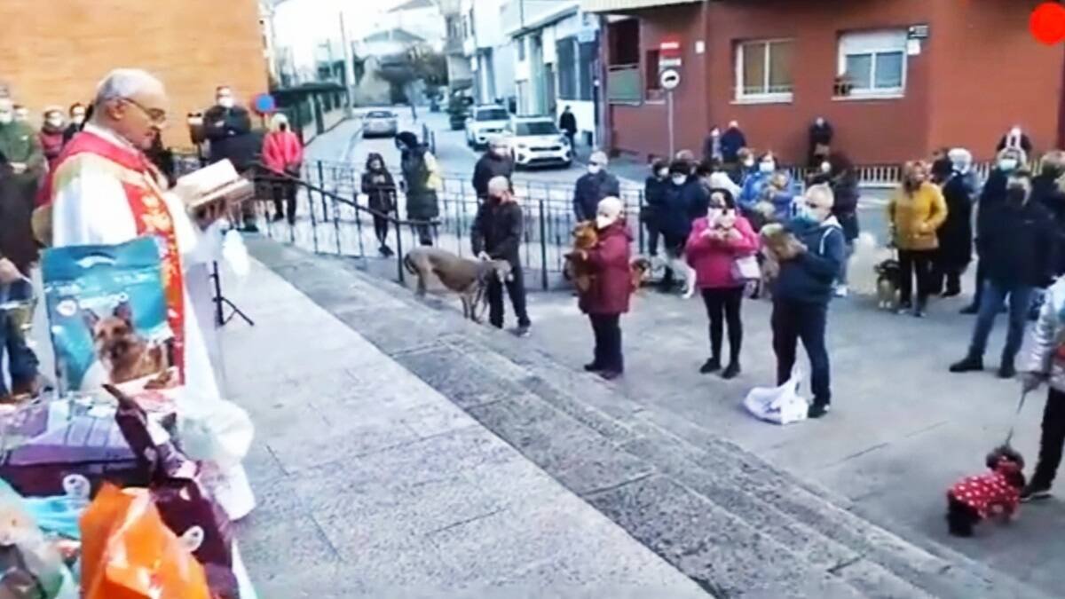 El sacerdote estafado pertenecía a una de las parroquias del municipio de O Barco de Valdeorras, en Orense.