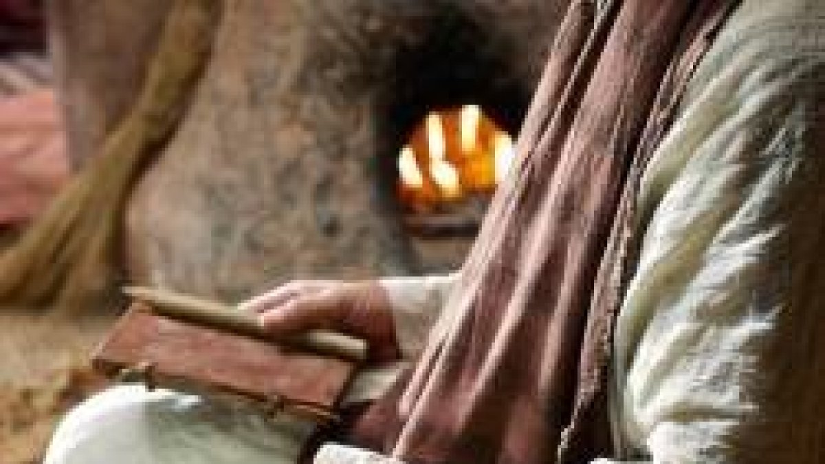 Pidió una tablilla y escribió...