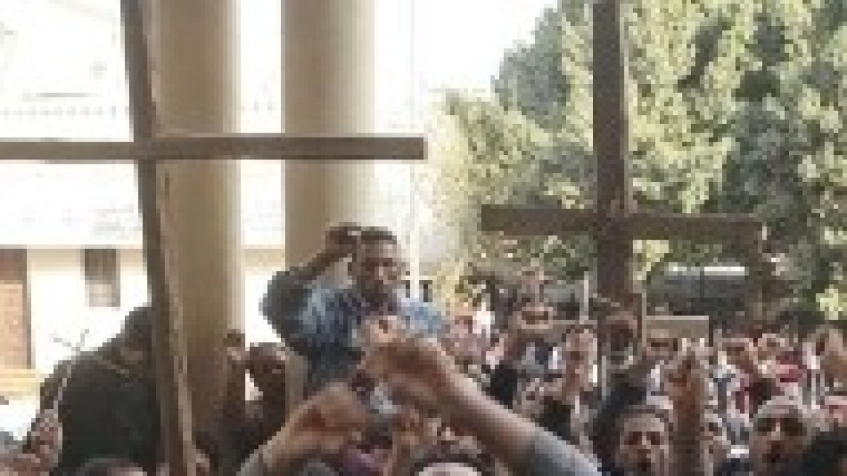 Coptos protestan contra el atentado terrorista