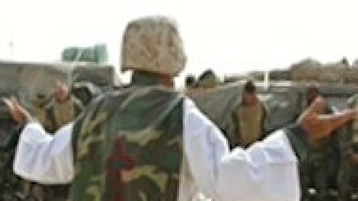 Misa en plena guerra.