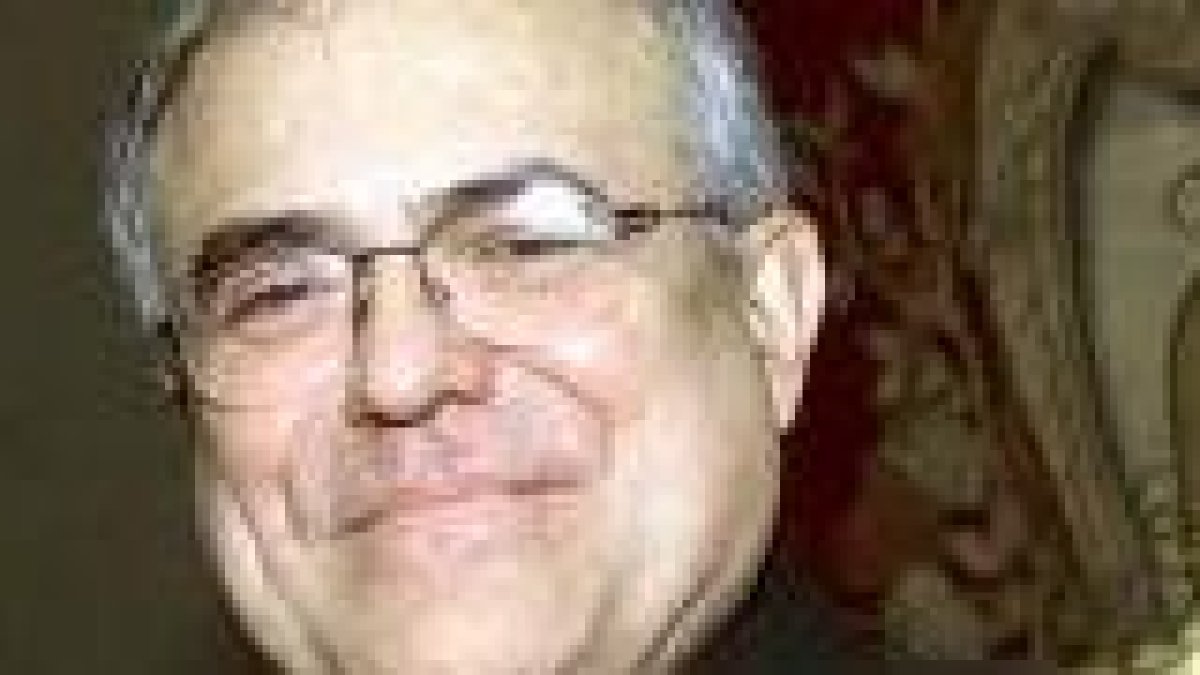 El obispo Demetrio Fernández