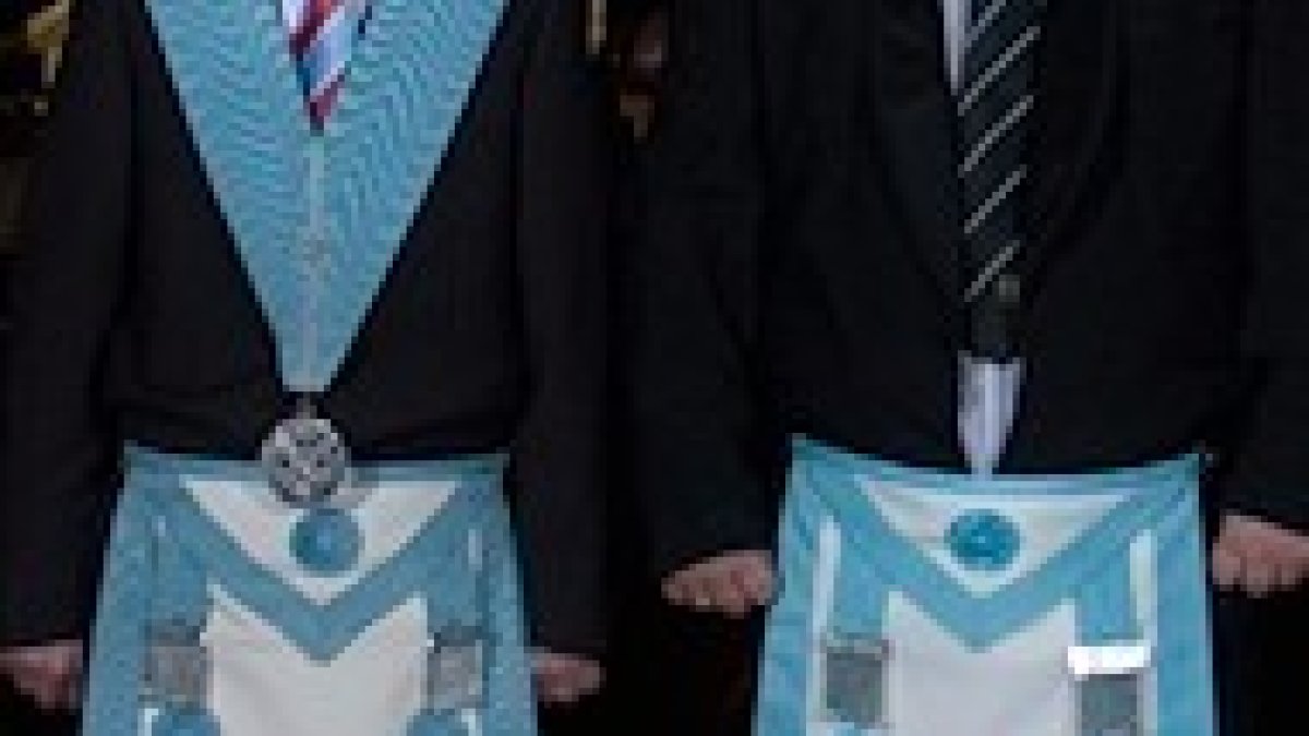 ¿Hay una mano oculta tras la política española?