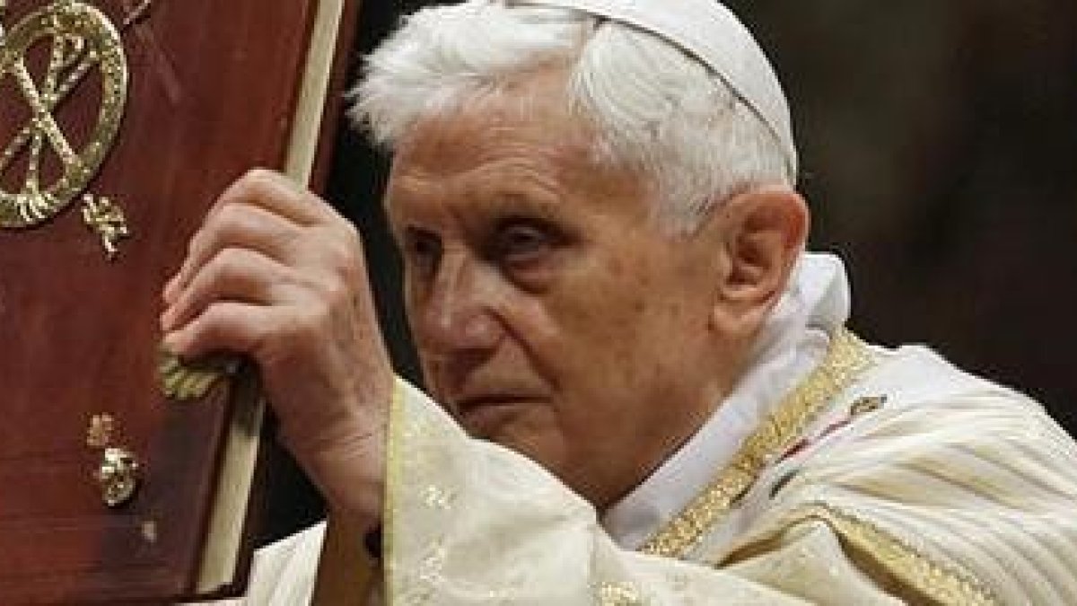 El Papa en la Misa de Nochebuena anuncia la Buena Noticia